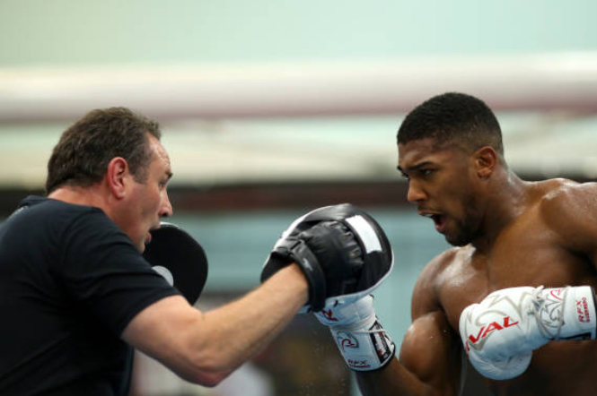 McCraken: Joshua hasn’t fallen into same pitfalls Froch did