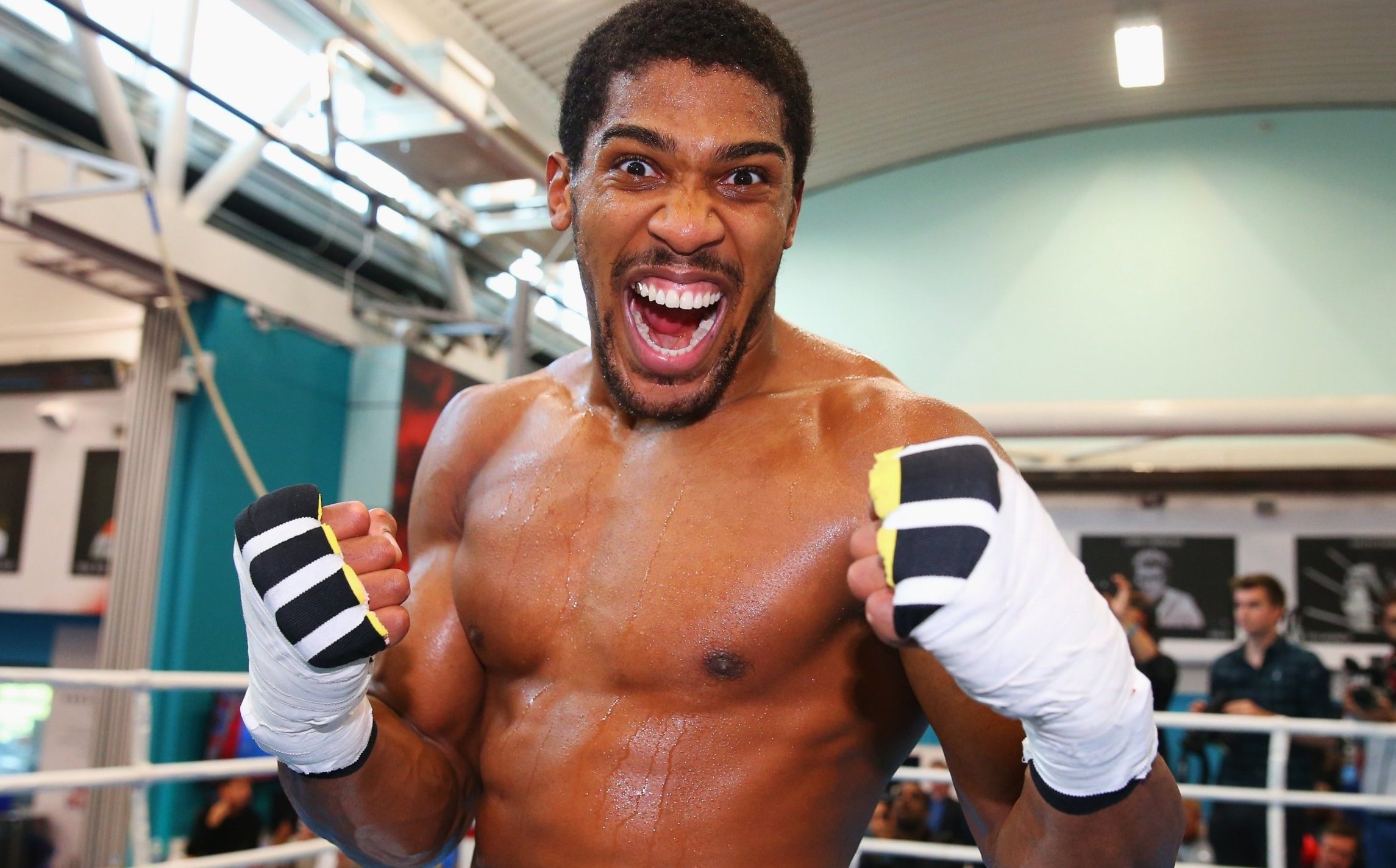 Anthony Joshua Promises “Change of Style” Against Alexander Povetkin
