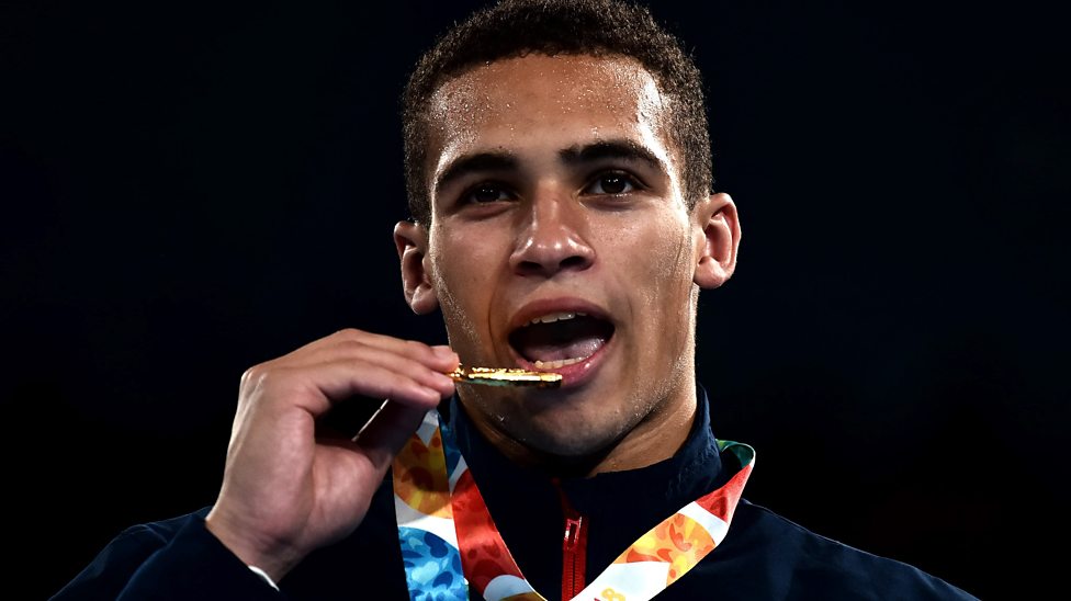 Amateur Star Itauma Turns Pro, Signs With Frank Warren