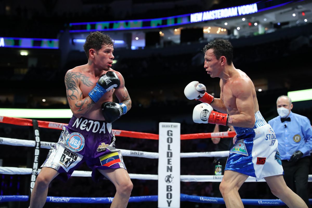 Mixed fortunes for Alvarado twins in Dallas