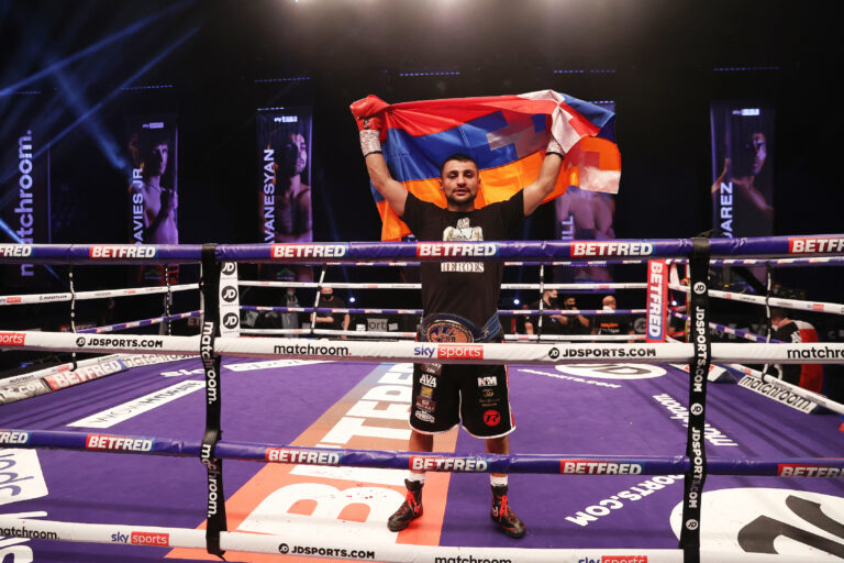 Avanesyan signs for Queensberry Promotions