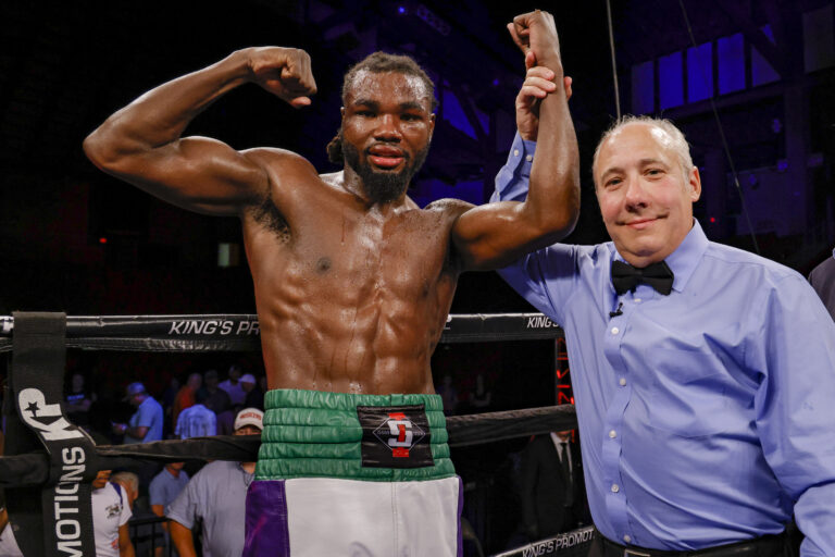 ShoBox celebrates 20 years: Steen trumps Henderson, Bunch foiled by controversial draw