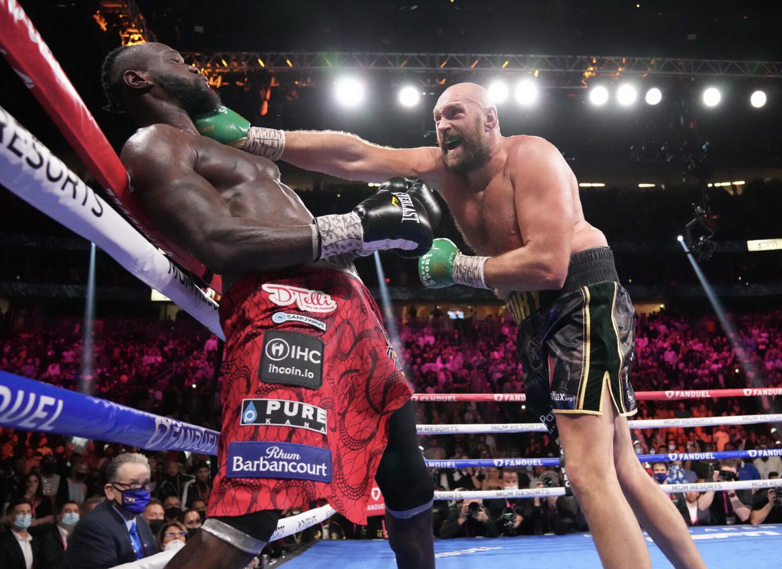 Daily News Social: White hails Fury-Wilder III; Warren mulls Tyson’s next move and Eubank robbery