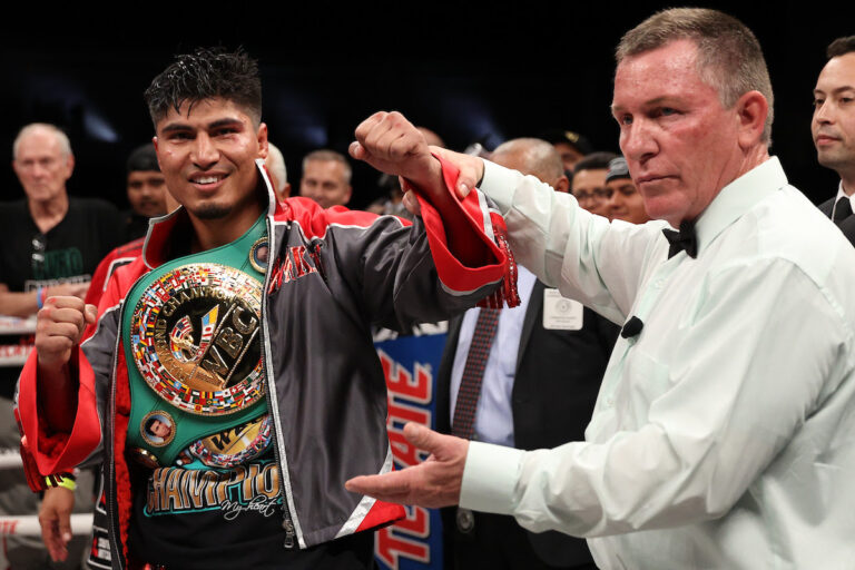 Garcia aiming to tee up big fight with Martin win