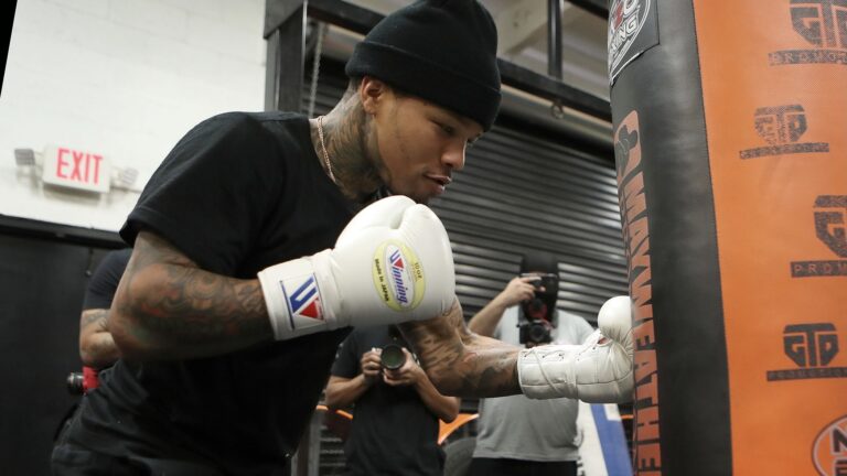 Davis: Cruz bout will produce fireworks