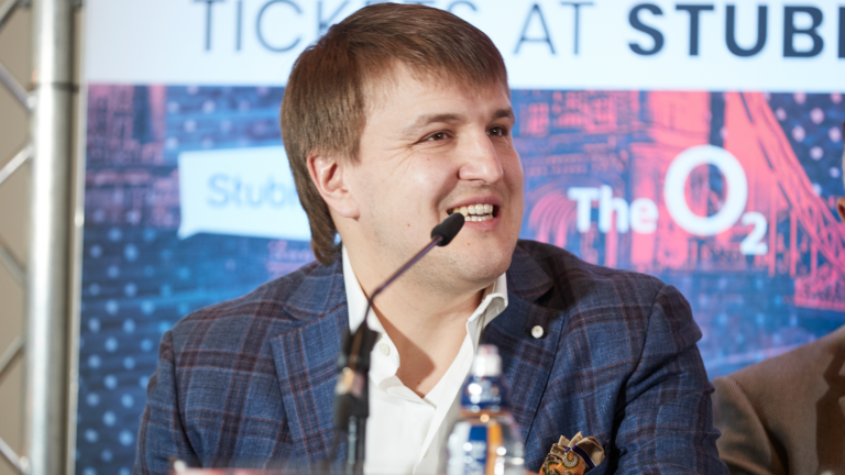 Usyk Promoter Alex Krassyuk: Anthony Joshua Must Seriously Consider Step Aside Offer