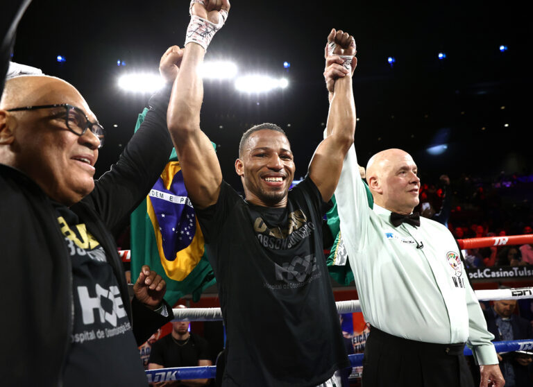 Conceicao Dominates Martinez Over Ten Rounds in Tusla