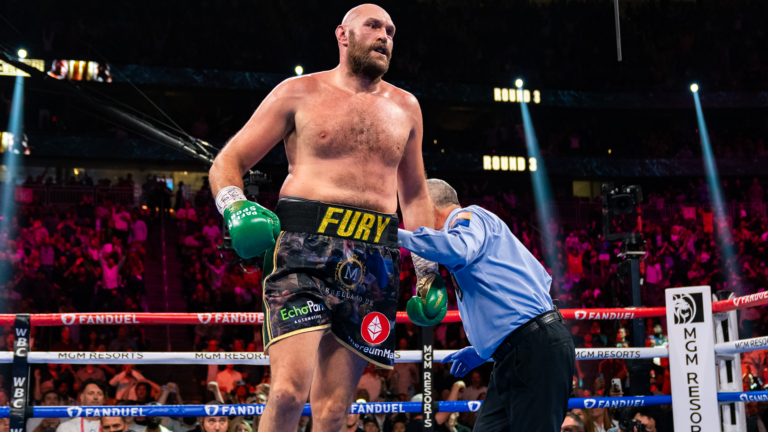 Warren: Tyson Fury targeting March 26 return