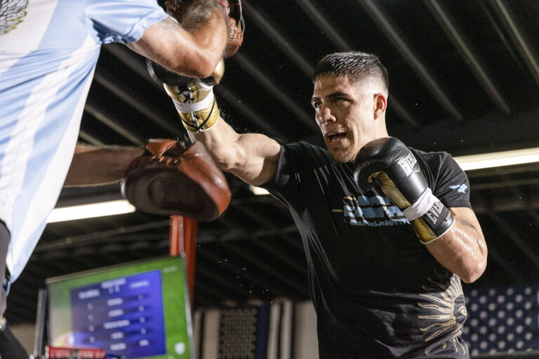 Castaño Hunts Conclusive Charlo Win