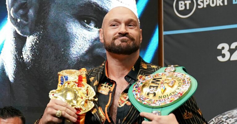 Tyson Fury Could Face Former World Champion As Usyk Talks Stall