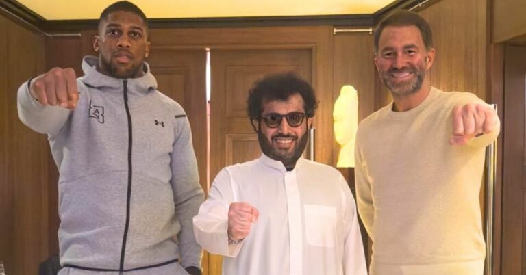 Heavyweight Contender Drops Big Hint He’ll Be The Man Facing Anthony Joshua In December