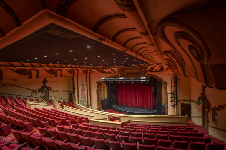Former heavyweight world champion set to return at 1,100 capacity venue